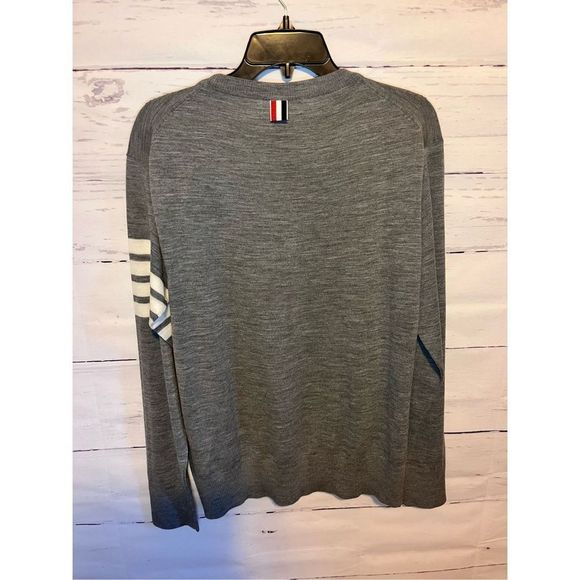 THOM BROWNE MEDIUM GREY FINE MERINO WOOL 4-BAR CREW NECK PULLOVER - Picture 9 of 10